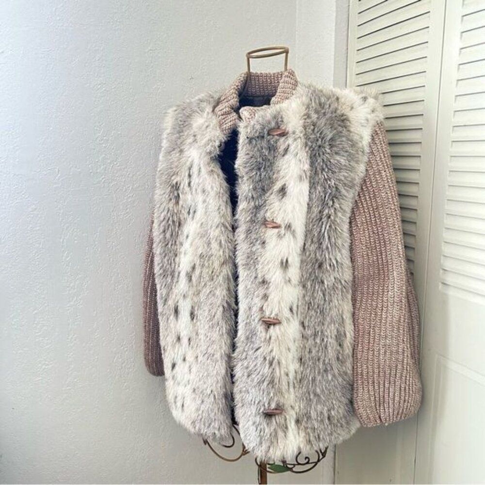 Vtge Style VI Ltd. Women's beige  Faux Fur Jacket size L